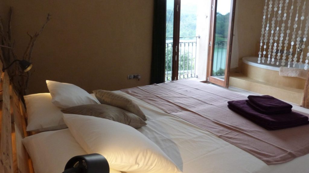 Double room with balcony and view